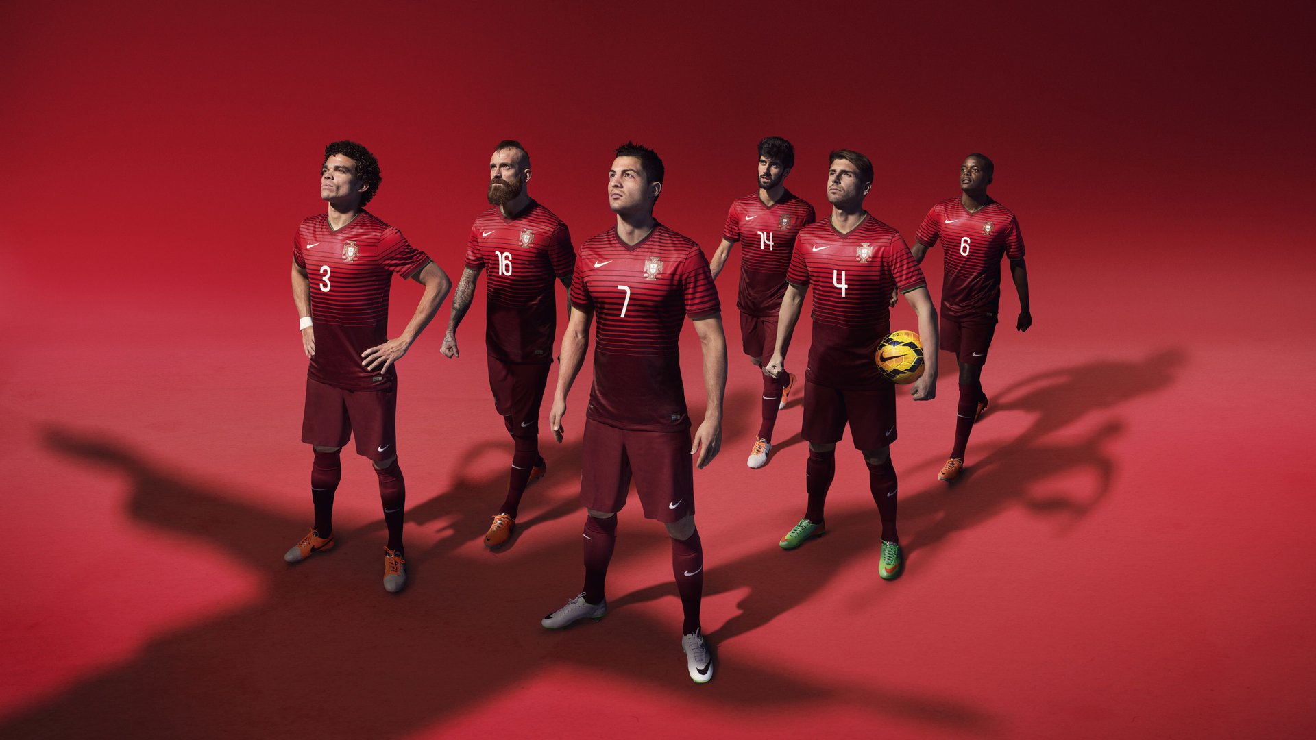 18岁票王亚马尔与涅槃王者登贝莱领衔！FIFPRO年度最佳11人揭晓